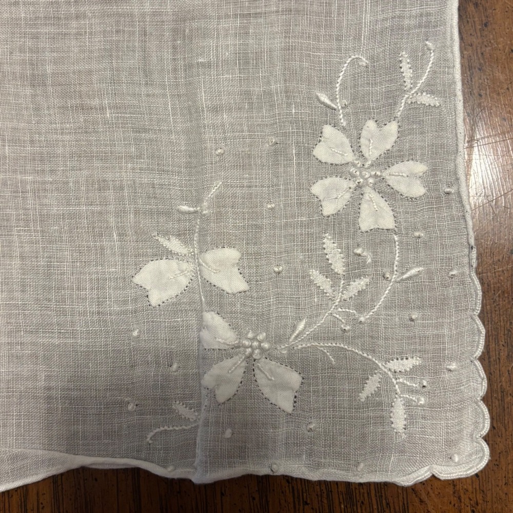 Vintage White Hand Embroidered Floral Scalloped Linen Handkerchief